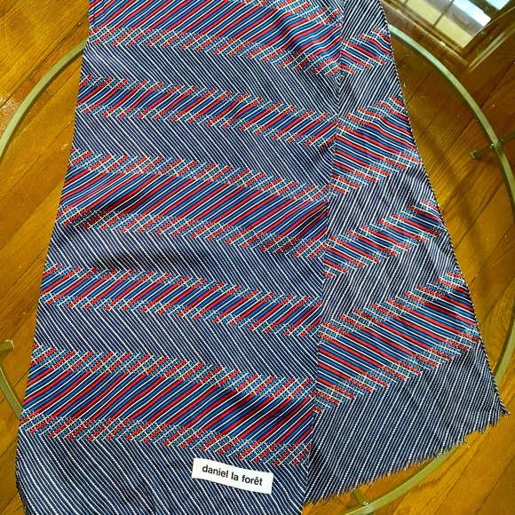 Vintage 100% Silk Scarf - Picture 3 of 3